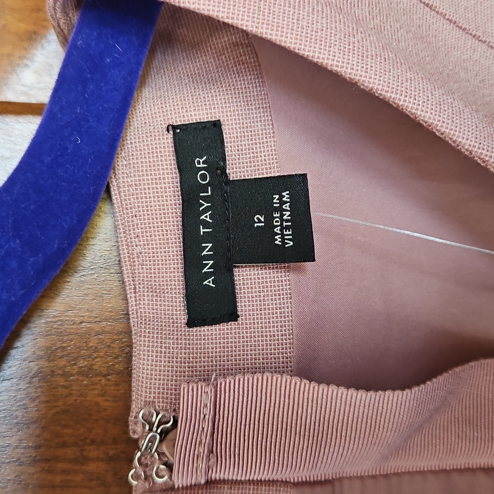 NWT Ann Taylor Classic Pencil Dress - Picture 4 of 7